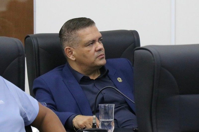 Apresentação_relatório_final_CPI_OBRAS_(08/06/26)_CRED_DERICK_HENRIQUE_IMPRENSA_CMC