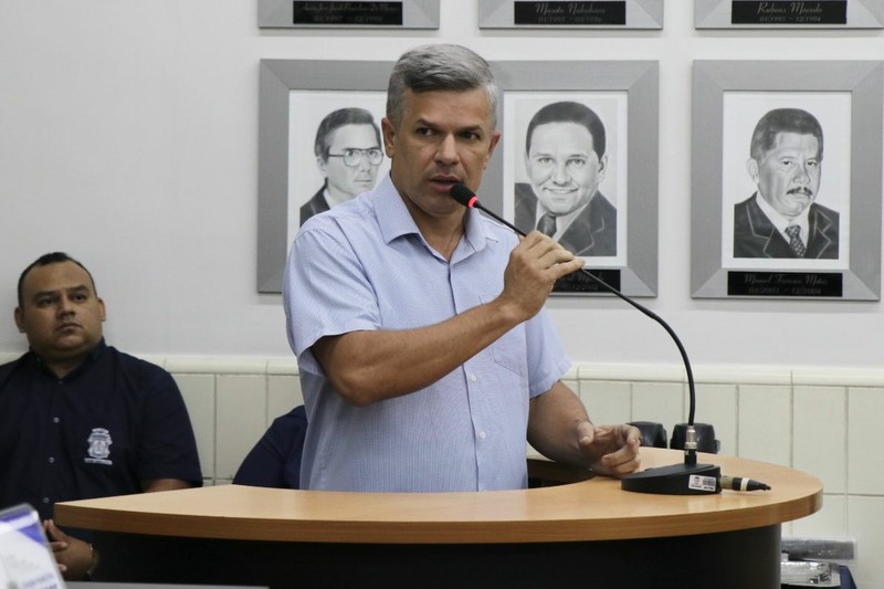 Apresentação_relatório_final_CPI_OBRAS_(08/06/26)_CRED_DERICK_HENRIQUE_IMPRENSA_CMC