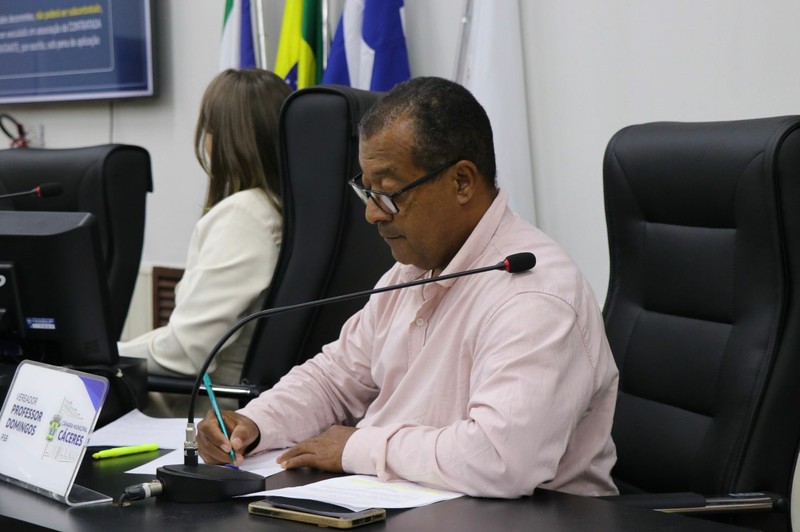 Apresentação_relatório_final_CPI_OBRAS_(08/06/26)_CRED_DERICK_HENRIQUE_IMPRENSA_CMC