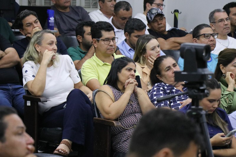 Apresentação_relatório_final_CPI_OBRAS_(08/06/26)_CRED_DERICK_HENRIQUE_IMPRENSA_CMC