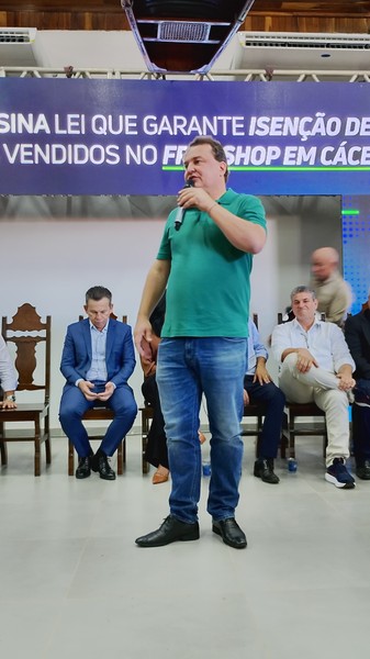 Assinatura da Lei Estadual do Free Shop_CRED_CMC