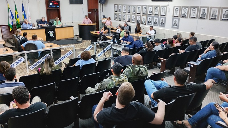 Audiência_publica_lei_silêncio_08.07.25_CRED_CMC- Copia.jpg