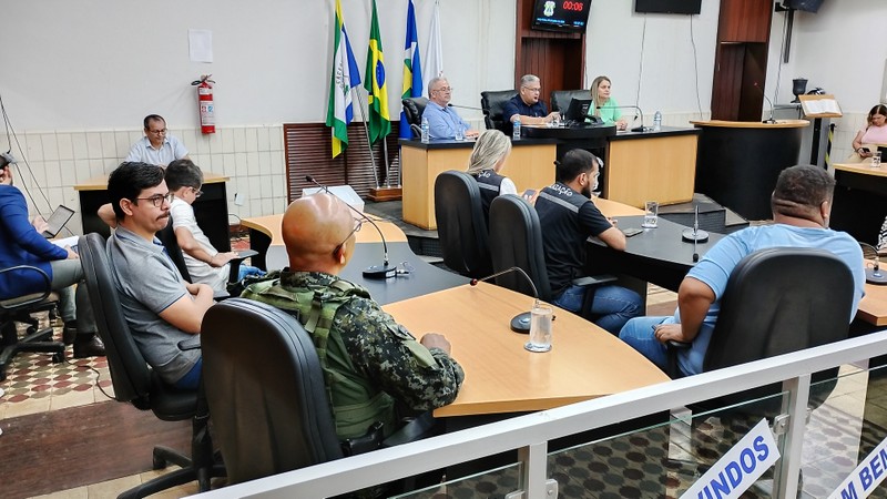Audiência_publica_lei_silêncio_08.07.25_CRED_CMC- Copia.jpg