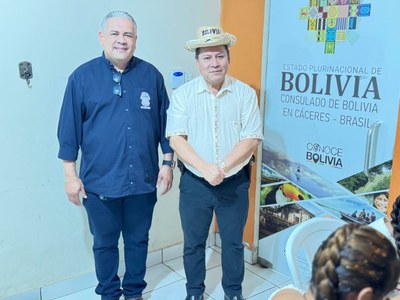 Desfile_tochas_200_anos_Bolívia_Cáceres (05.08.25)_CRED_CMC
