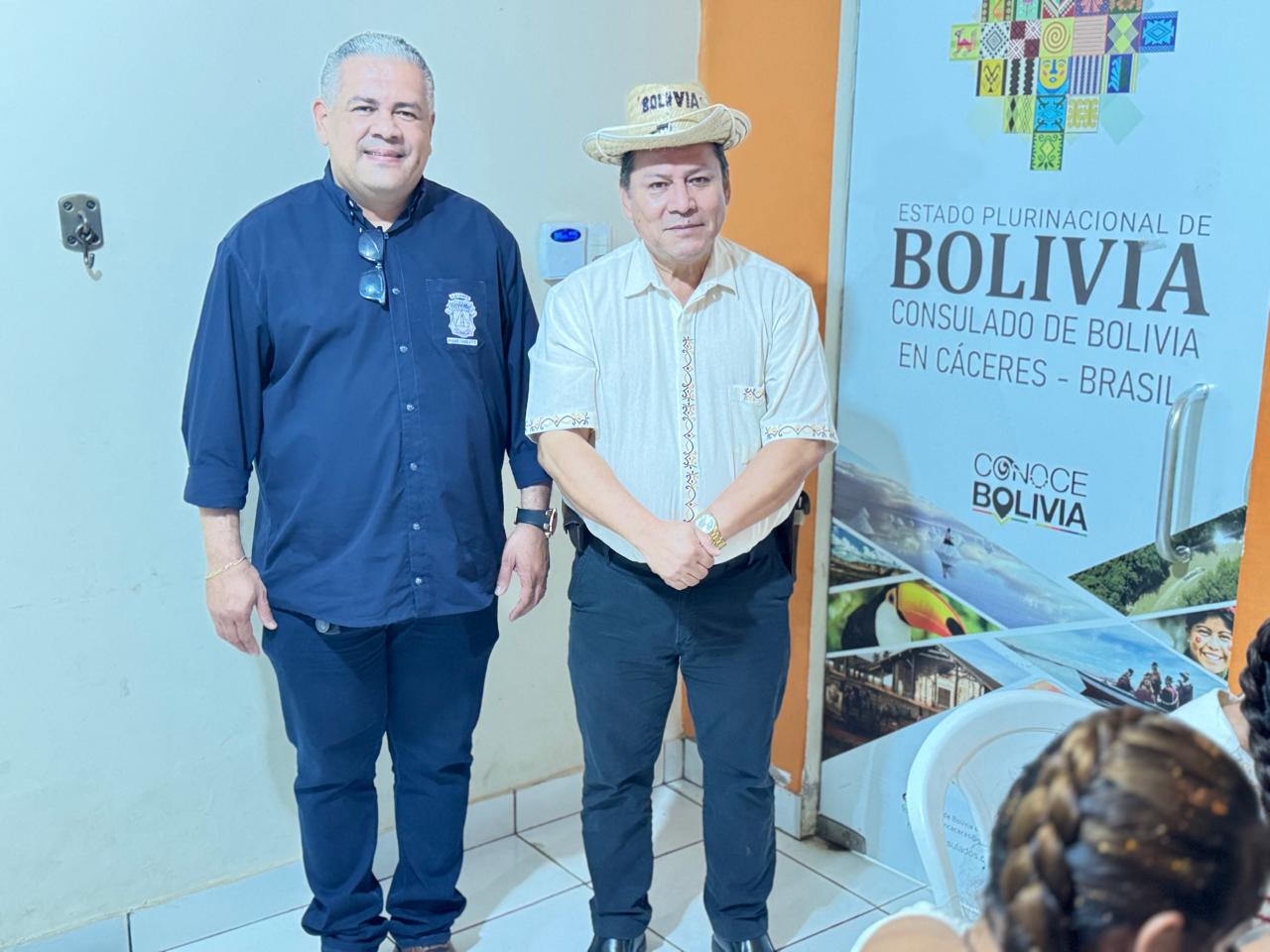 Desfile_tochas_200_anos_Bolívia_Cáceres (05.08.25)_CRED_CMC