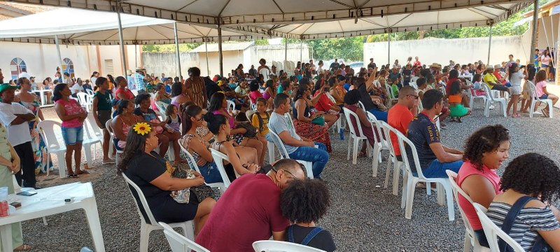 Público presente nos festejos no Quilombo do Chumbo