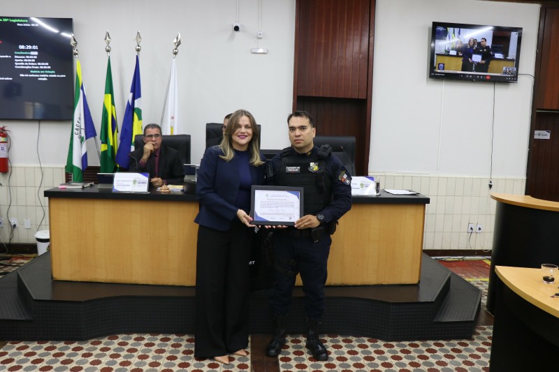 Sessão_Ordinária_08_06_26_moção_PM_CHARLES_cred_Derick_Henrique_Imprensa_CMC.jpegmoção2.jpeg
