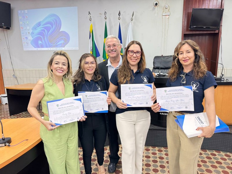 Homenagens grupo Amor em Ação e motoristas de saúde (21.10.25)_CRED_CMC