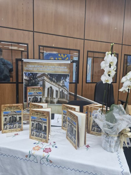 Lançamento_Livro_sobre_história_da_Câmara Municipal (08.09.2025)_CRED_CMC