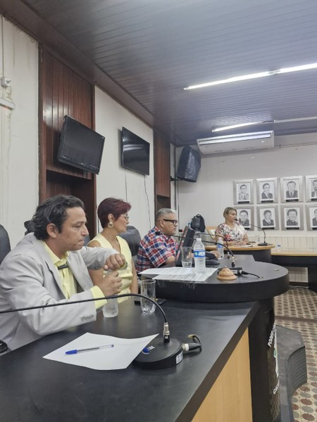 WhatsApp Image 2Lançamento_Livro_sobre_história_da_Câmara Municipal (08.09.2025)_CRED_CMC025-10-08 at 07.31.37.jpeg