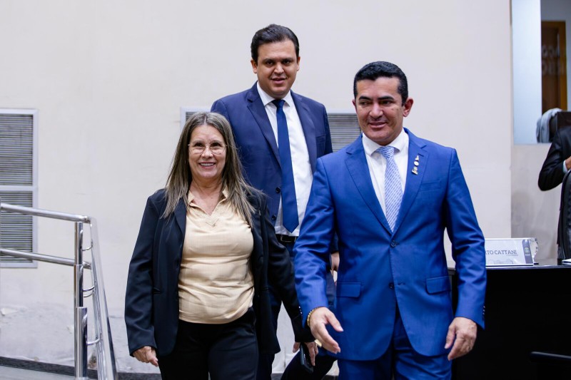 ver_valdeniria_dutra_posse_al_cred_ALMT_2.jpg