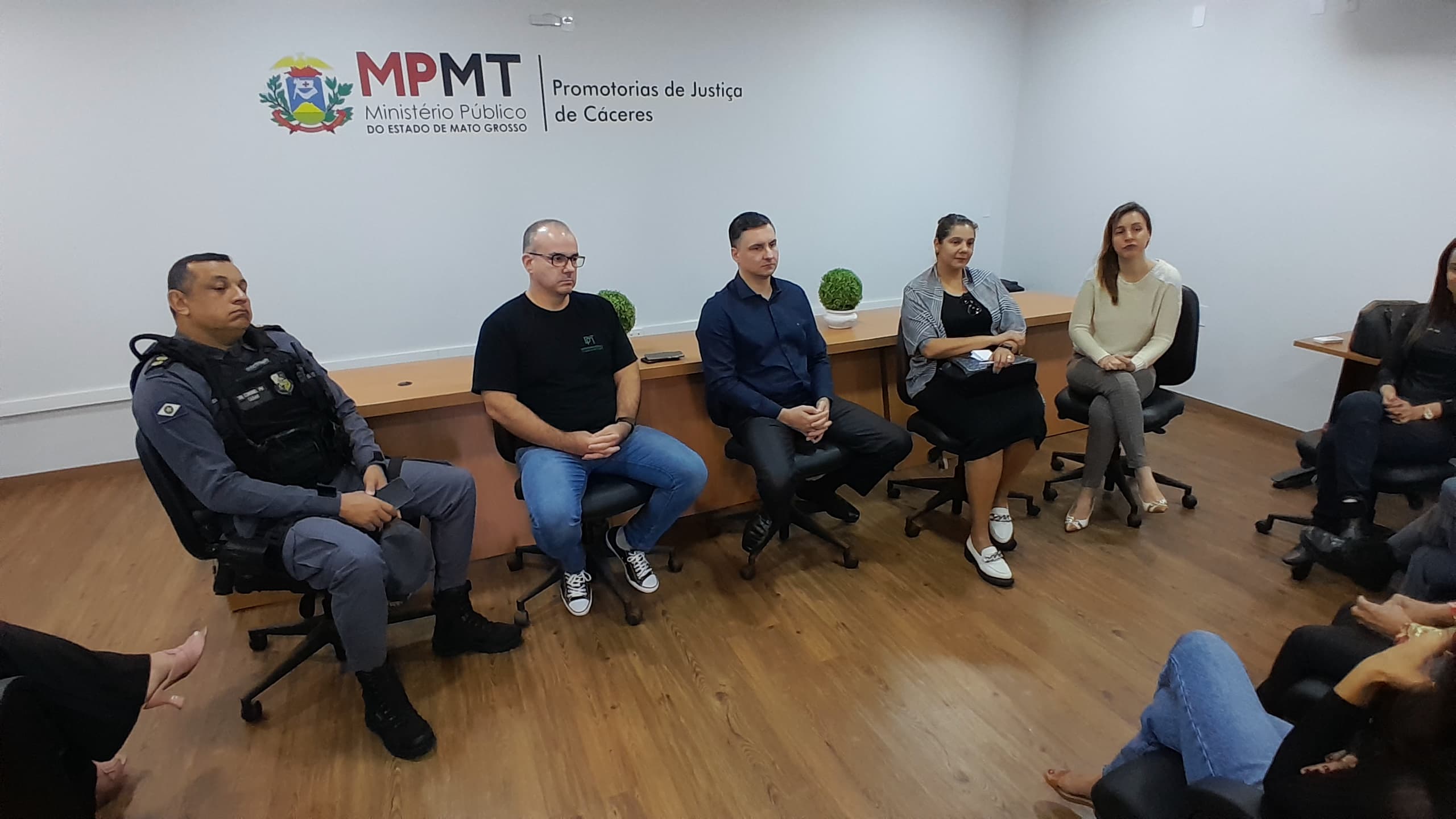 Rede de Enfrentamento à Violência contra Mulher_CRED_CMC