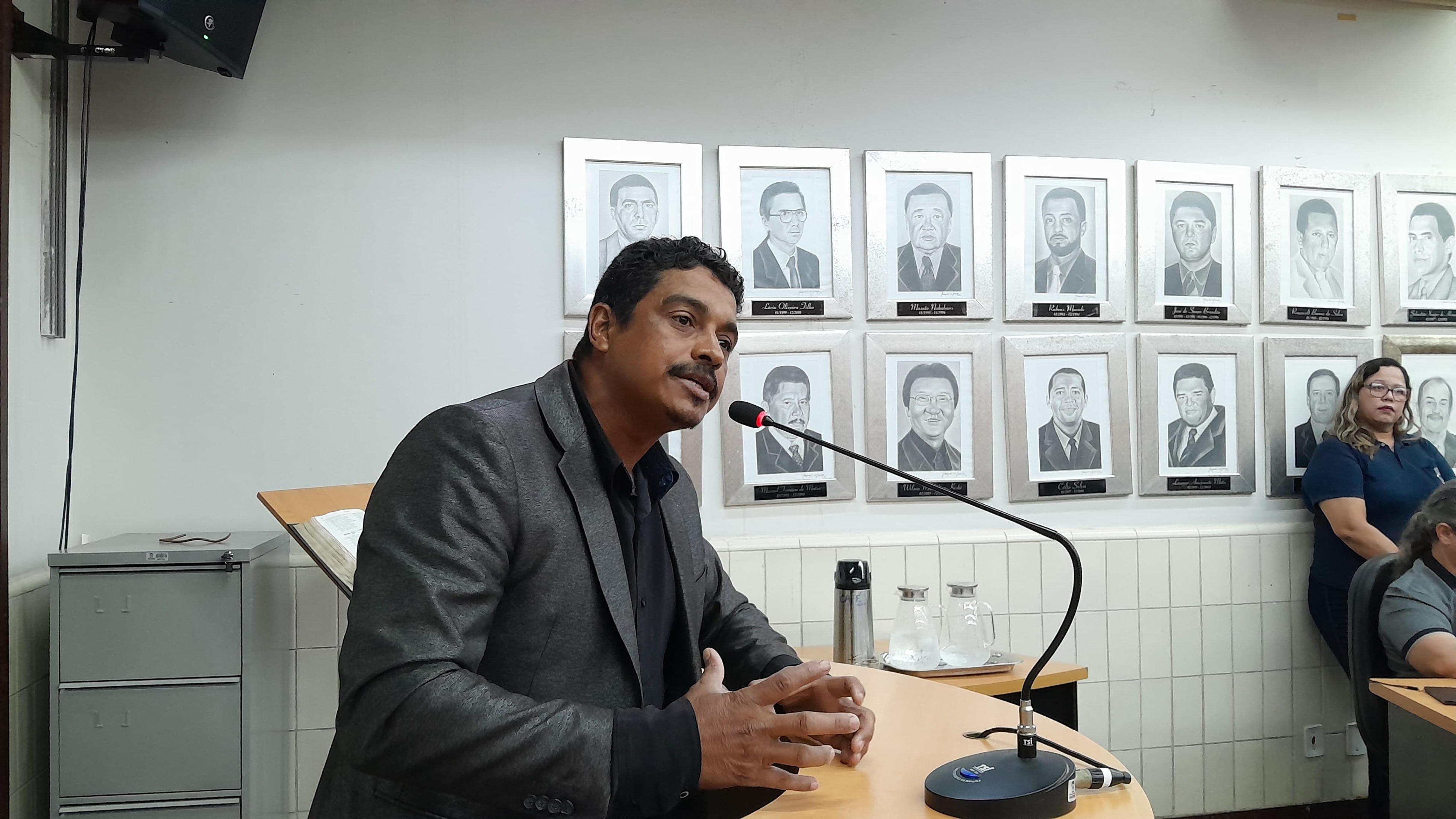 Reunião uso adequado das praças (12.02.25)_CRED_Sec. Imprensa_CMC