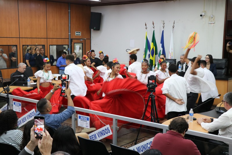 Sessão Solene em homenagem a personalidades de Cáceres (01.12.25)_Cred_Imprensa