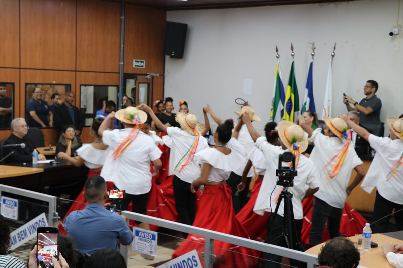 Sessão Solene em homenagem a personalidades de Cáceres (01.12.25)_Cred_Imprensa