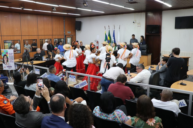 Sessão Solene em homenagem a personalidades de Cáceres (01.12.25)_Cred_Imprensa