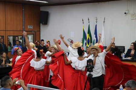 Sessão Solene em homenagem a personalidades de Cáceres (01.12.25)_Cred_Imprensa