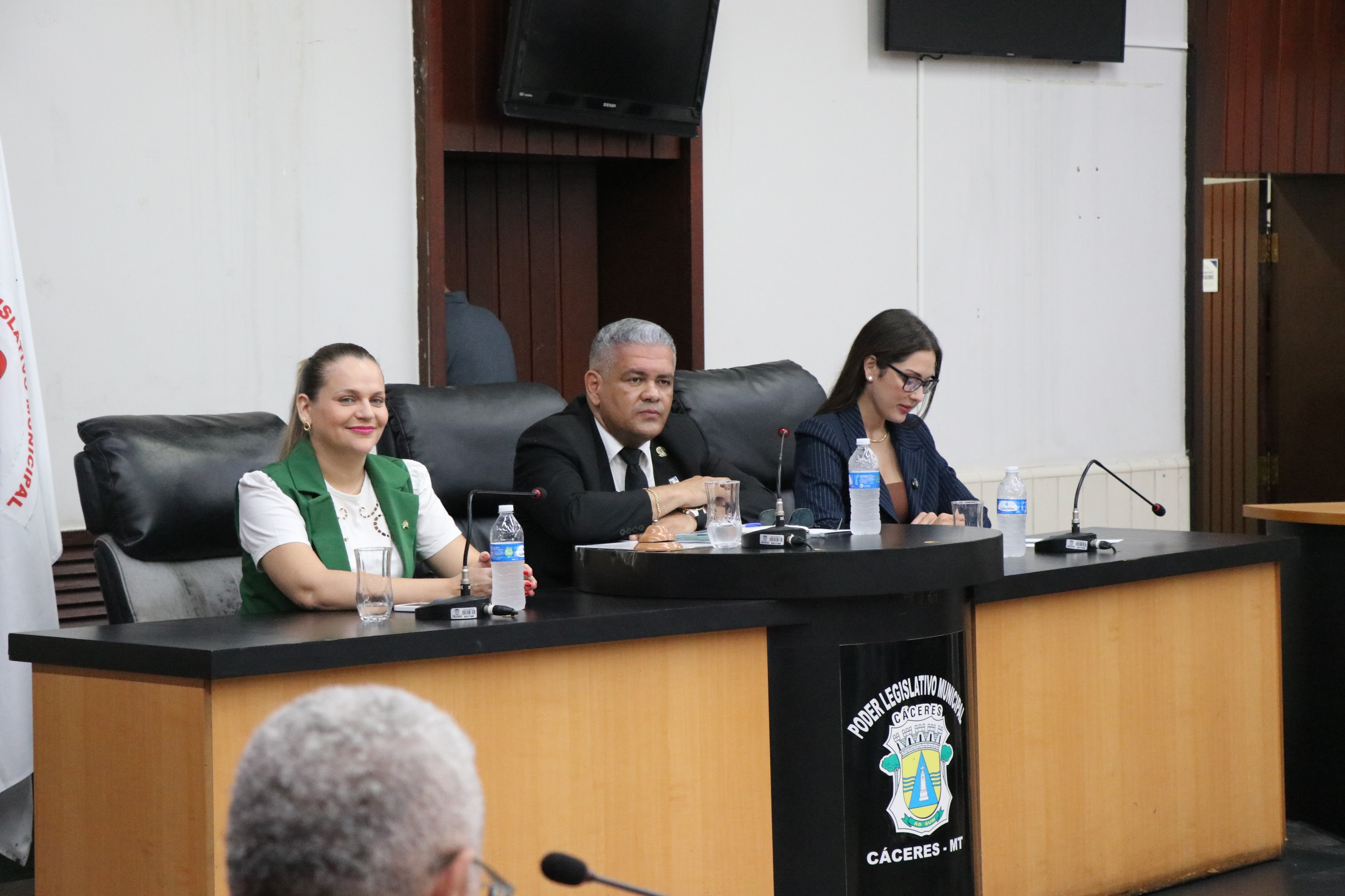 Sessão Solene em homenagem a personalidades de Cáceres (01.12.25)_Cred_Imprensa