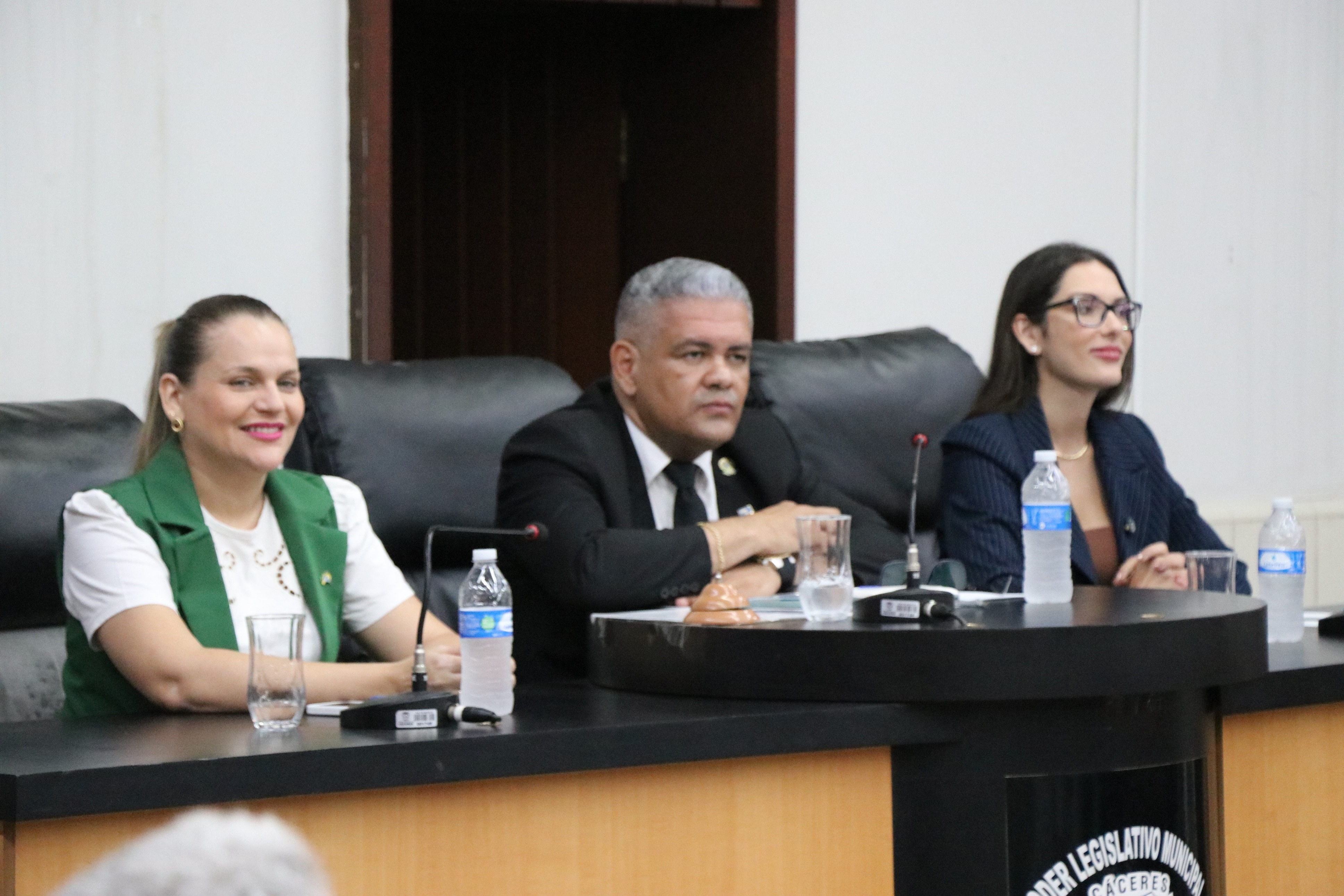 Sessão Solene em homenagem a personalidades de Cáceres (01.12.25)_Cred_Imprensa