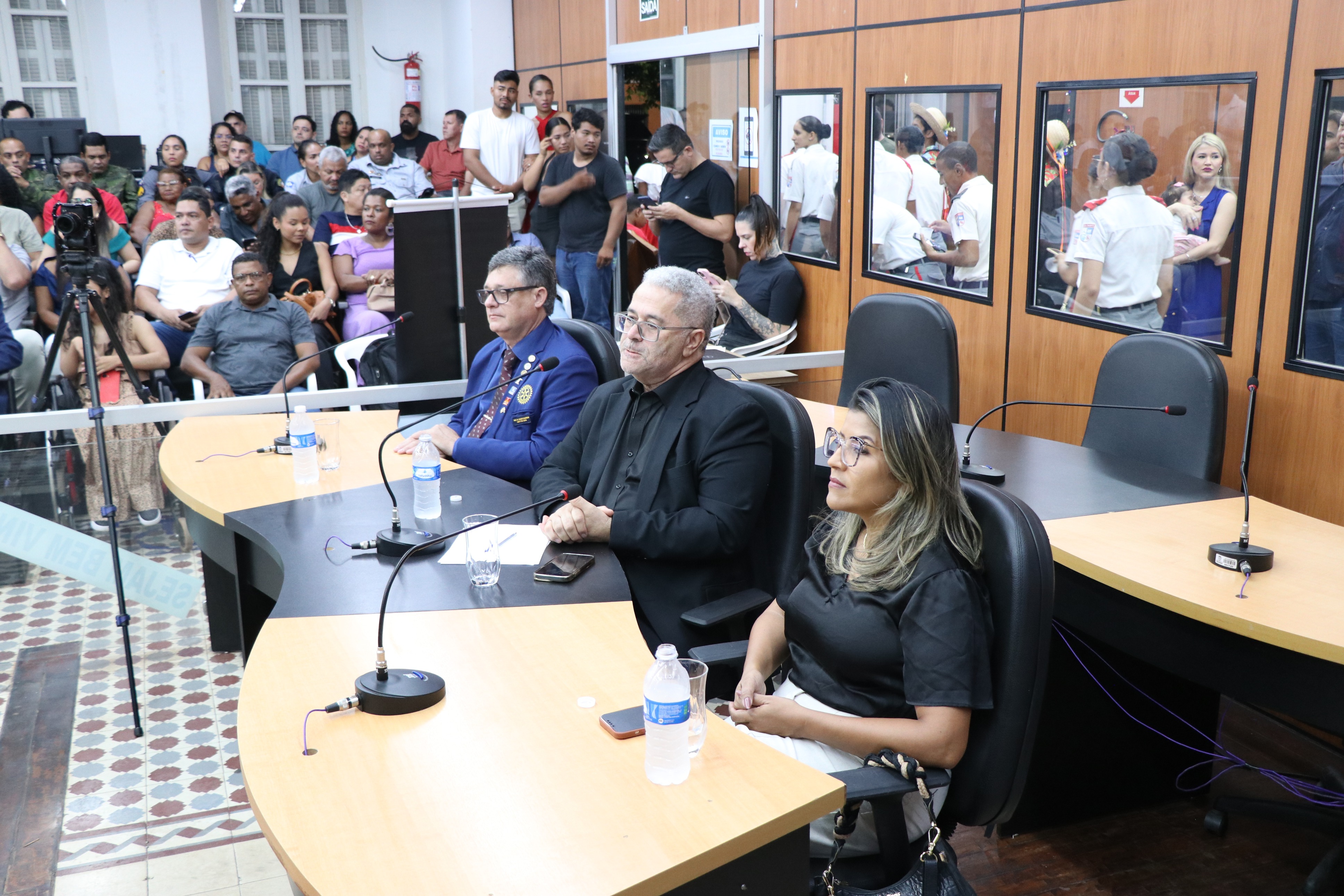 Sessão Solene em homenagem a personalidades de Cáceres (01.12.25)_Cred_Imprensa