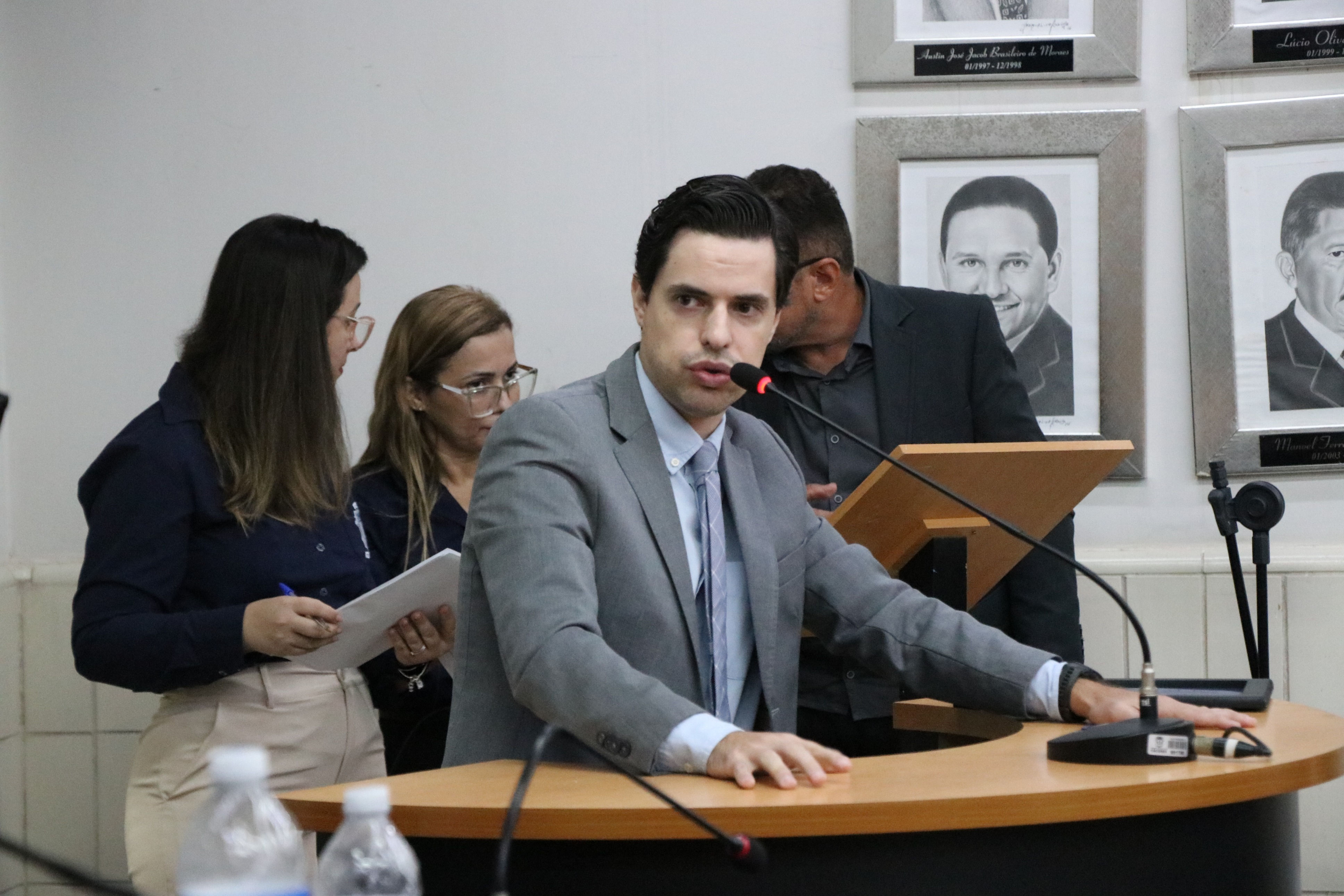 Sessão Solene em homenagem a personalidades de Cáceres (01.12.25)_Cred_Imprensa