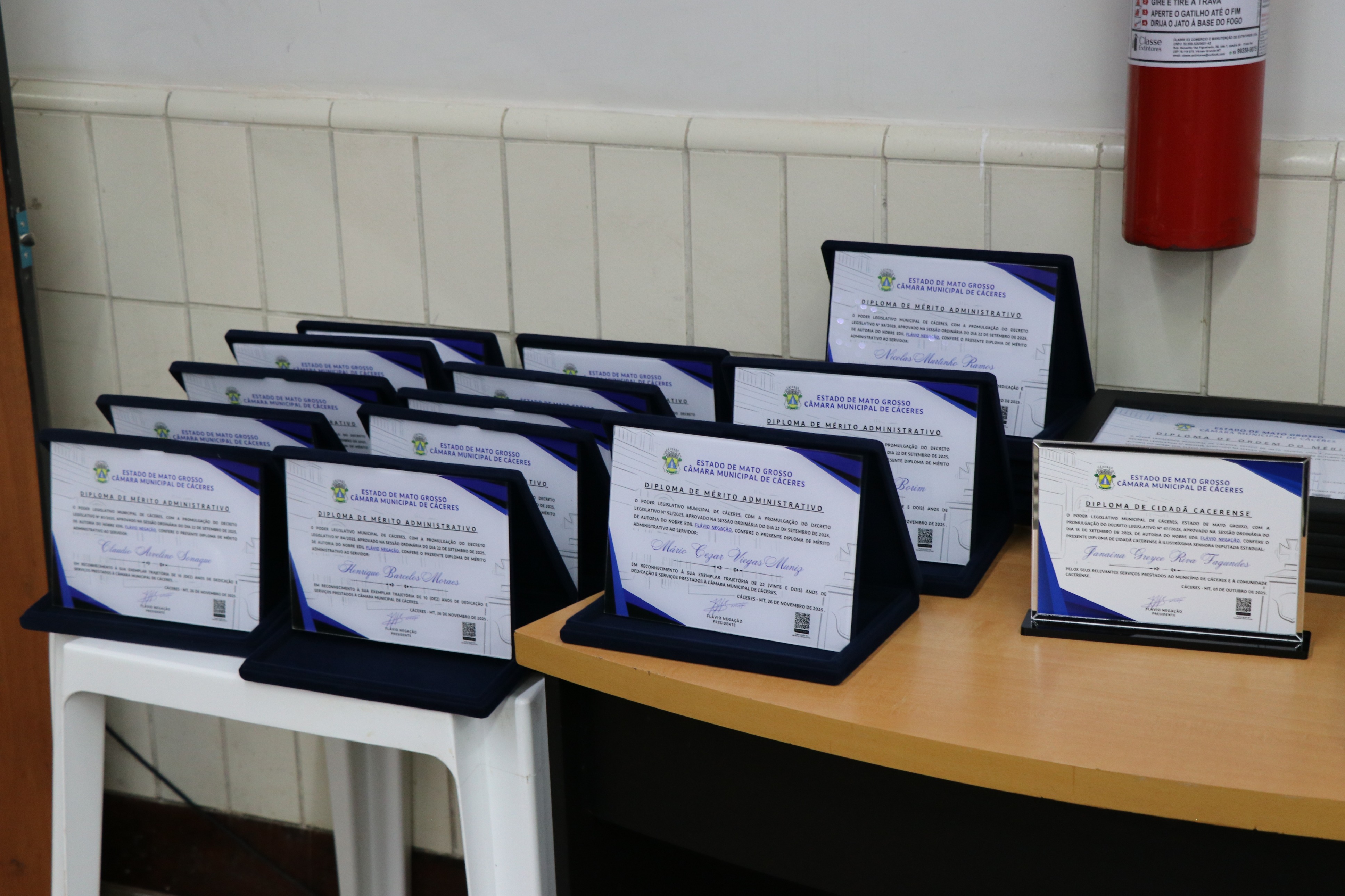 Sessão Solene em homenagem a personalidades de Cáceres (01.12.25)_Cred_Imprensa