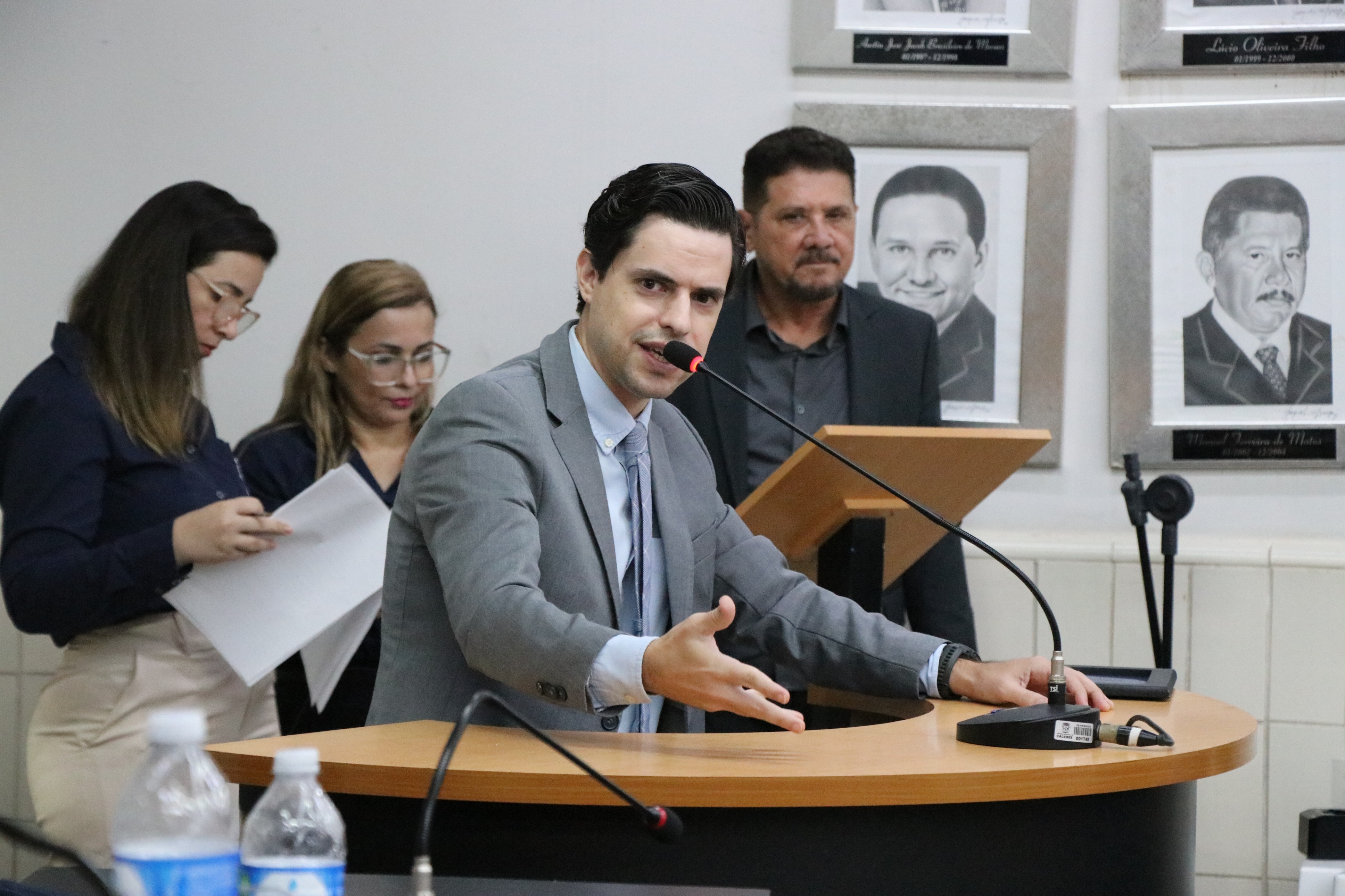 Sessão Solene em homenagem a personalidades de Cáceres (01.12.25)_Cred_Imprensa