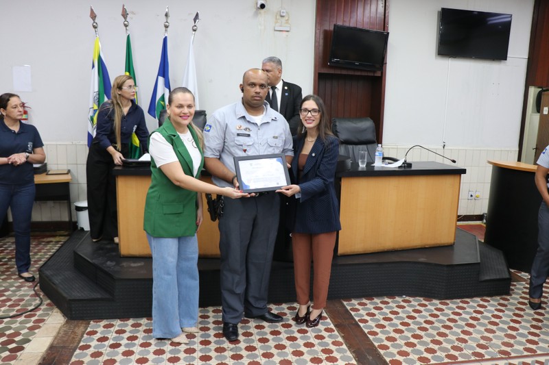 Sessão Solene em homenagem a personalidades de Cáceres (01.12.25)_Cred_Imprensa