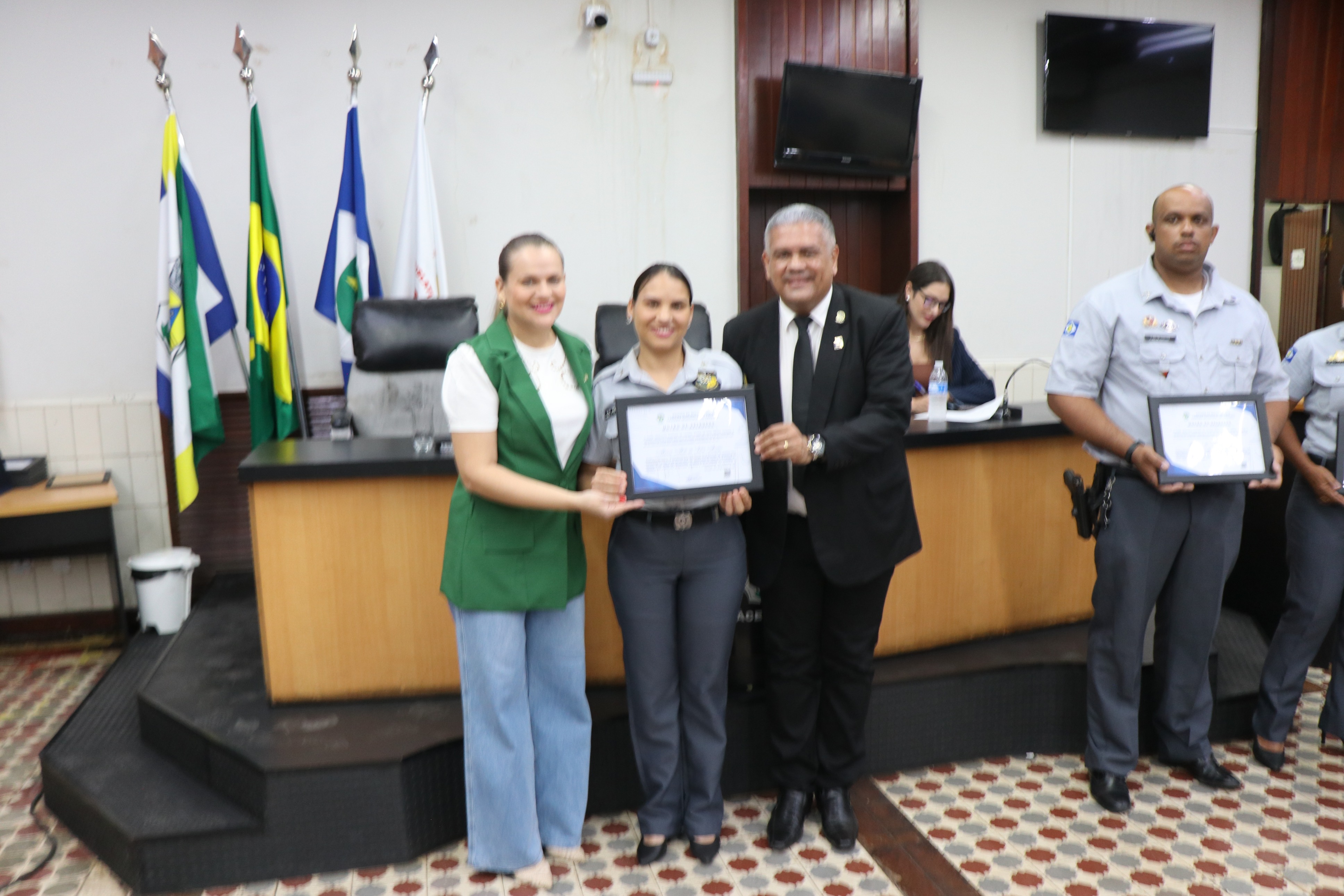 Sessão Solene em homenagem a personalidades de Cáceres (01.12.25)_Cred_Imprensa
