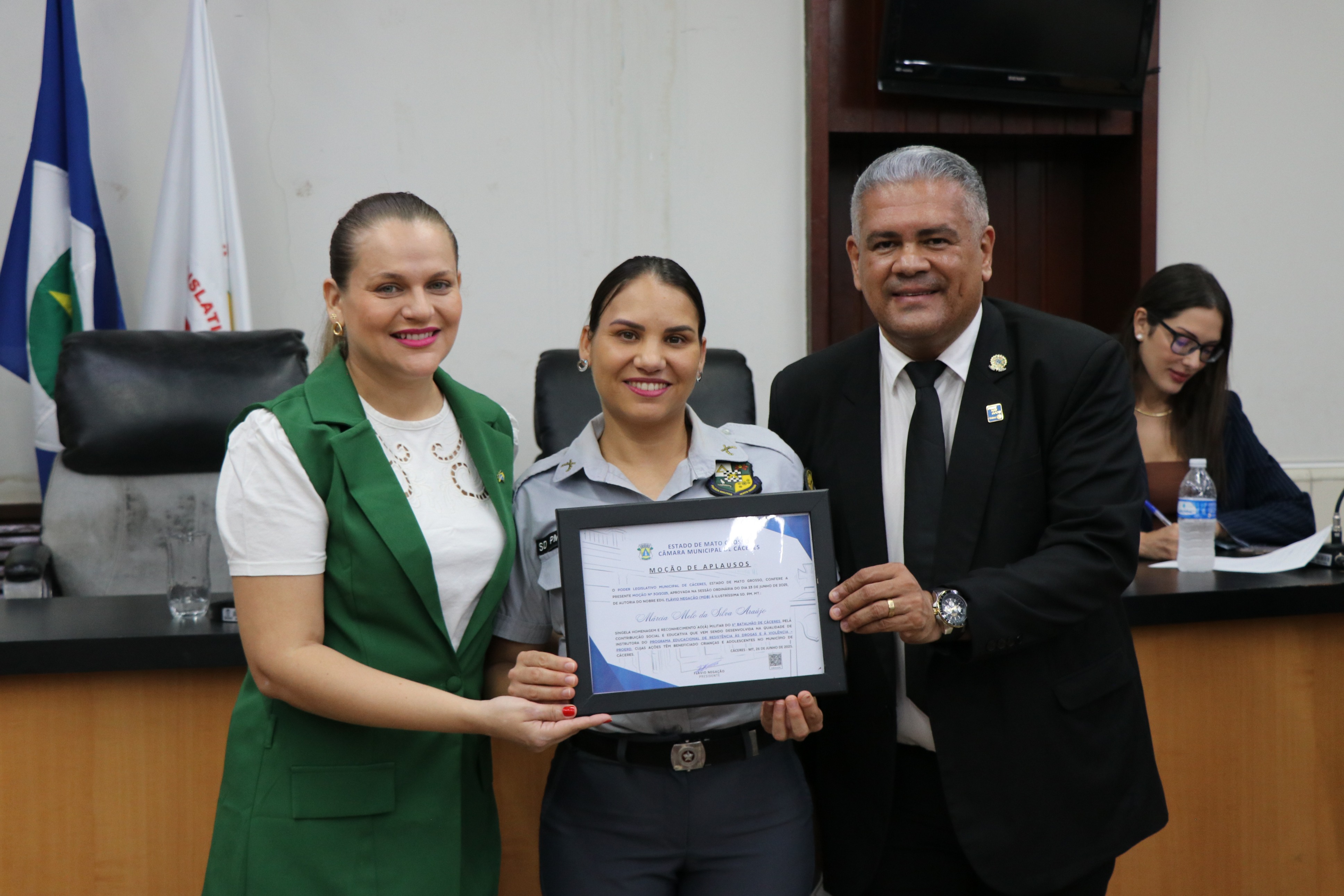 Sessão Solene em homenagem a personalidades de Cáceres (01.12.25)_Cred_Imprensa