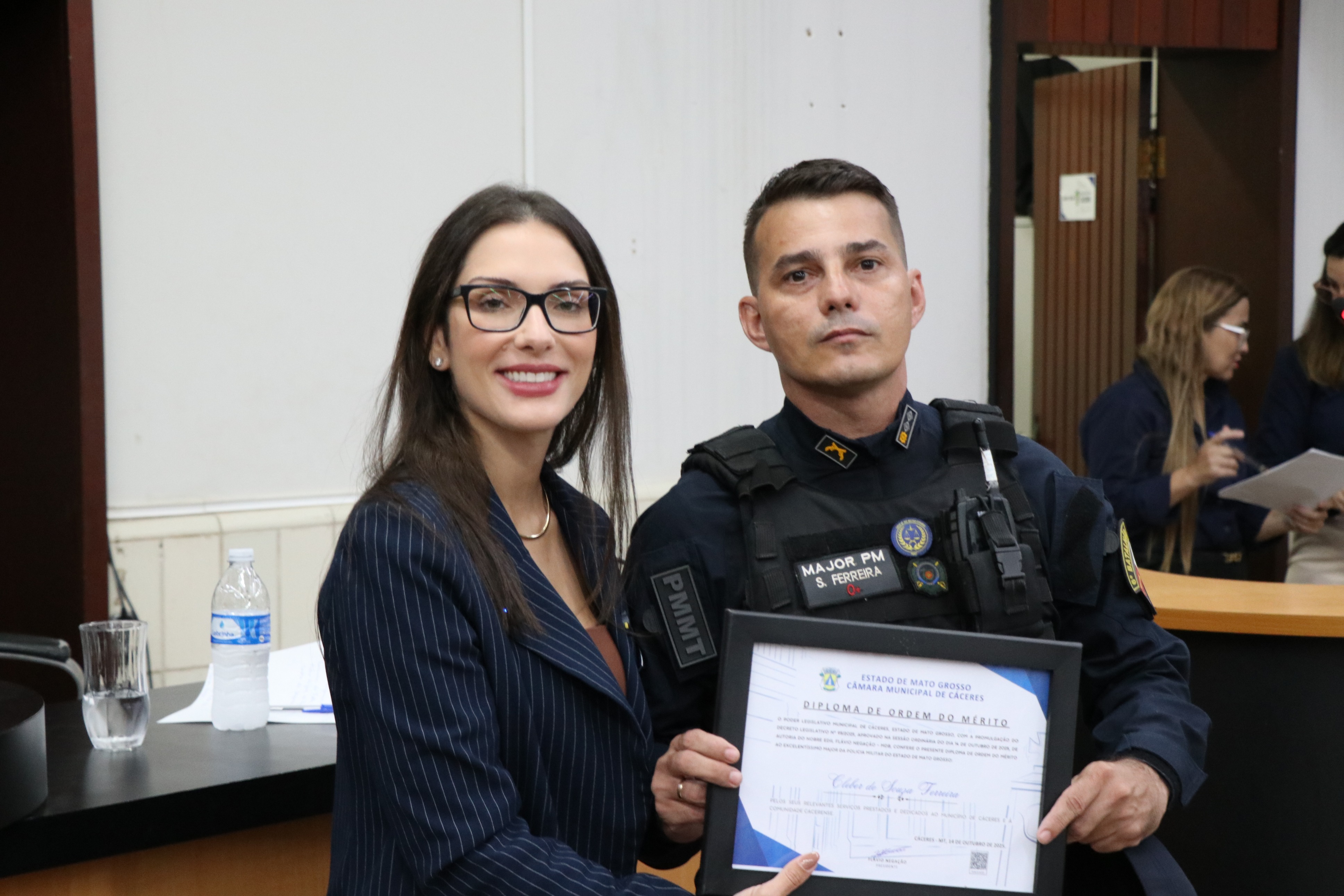 Sessão Solene em homenagem a personalidades de Cáceres (01.12.25)_Cred_Imprensa