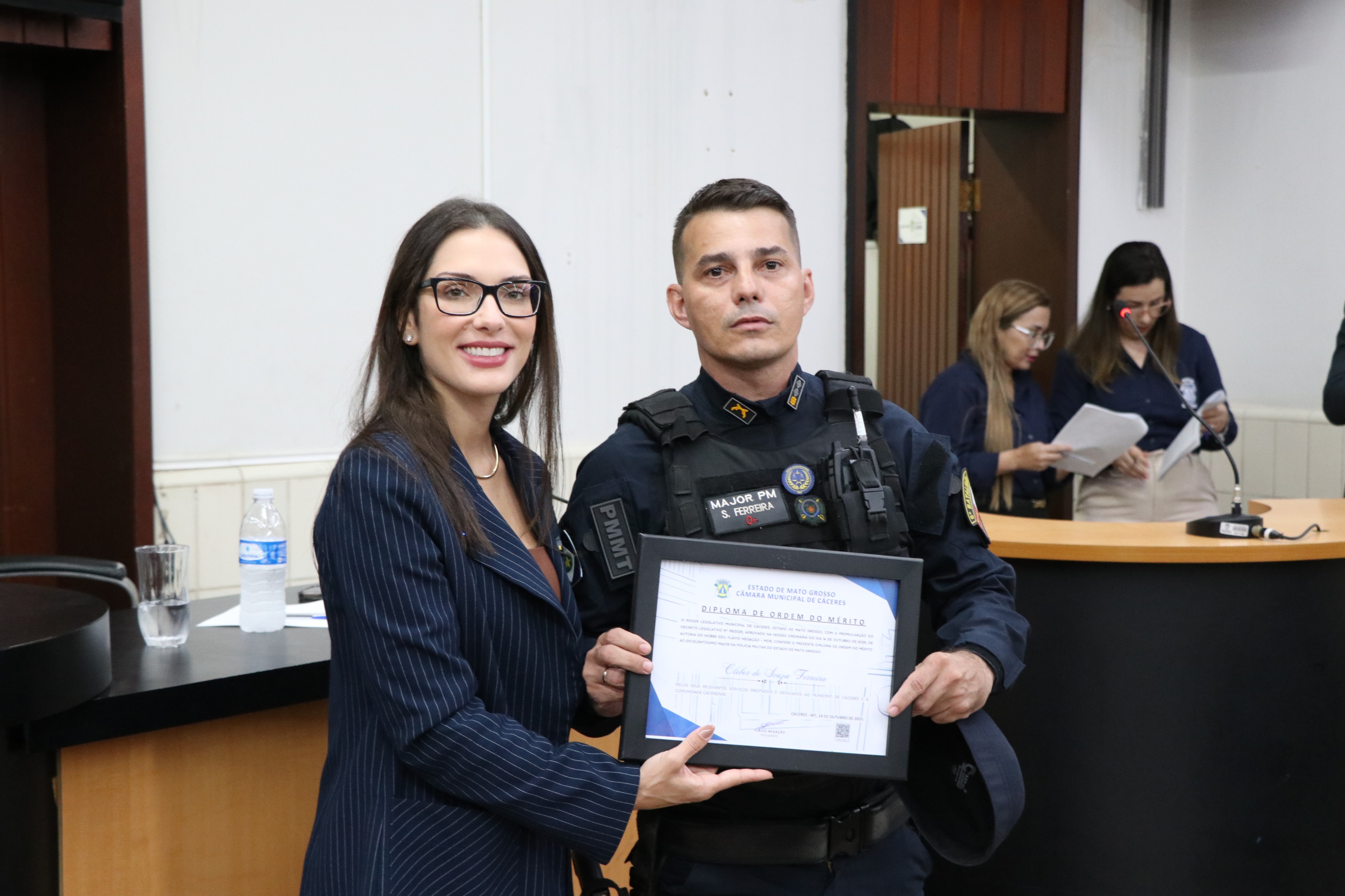 Sessão Solene em homenagem a personalidades de Cáceres (01.12.25)_Cred_Imprensa