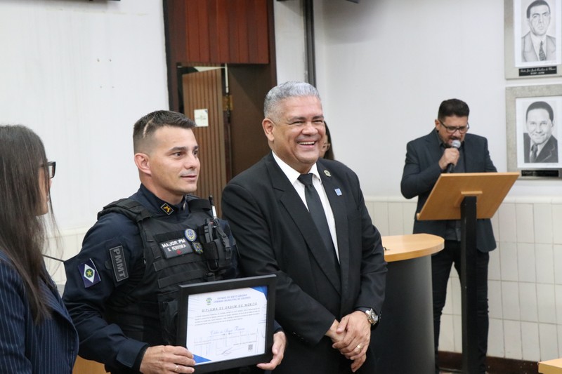 Sessão Solene em homenagem a personalidades de Cáceres (01.12.25)_Cred_Imprensa