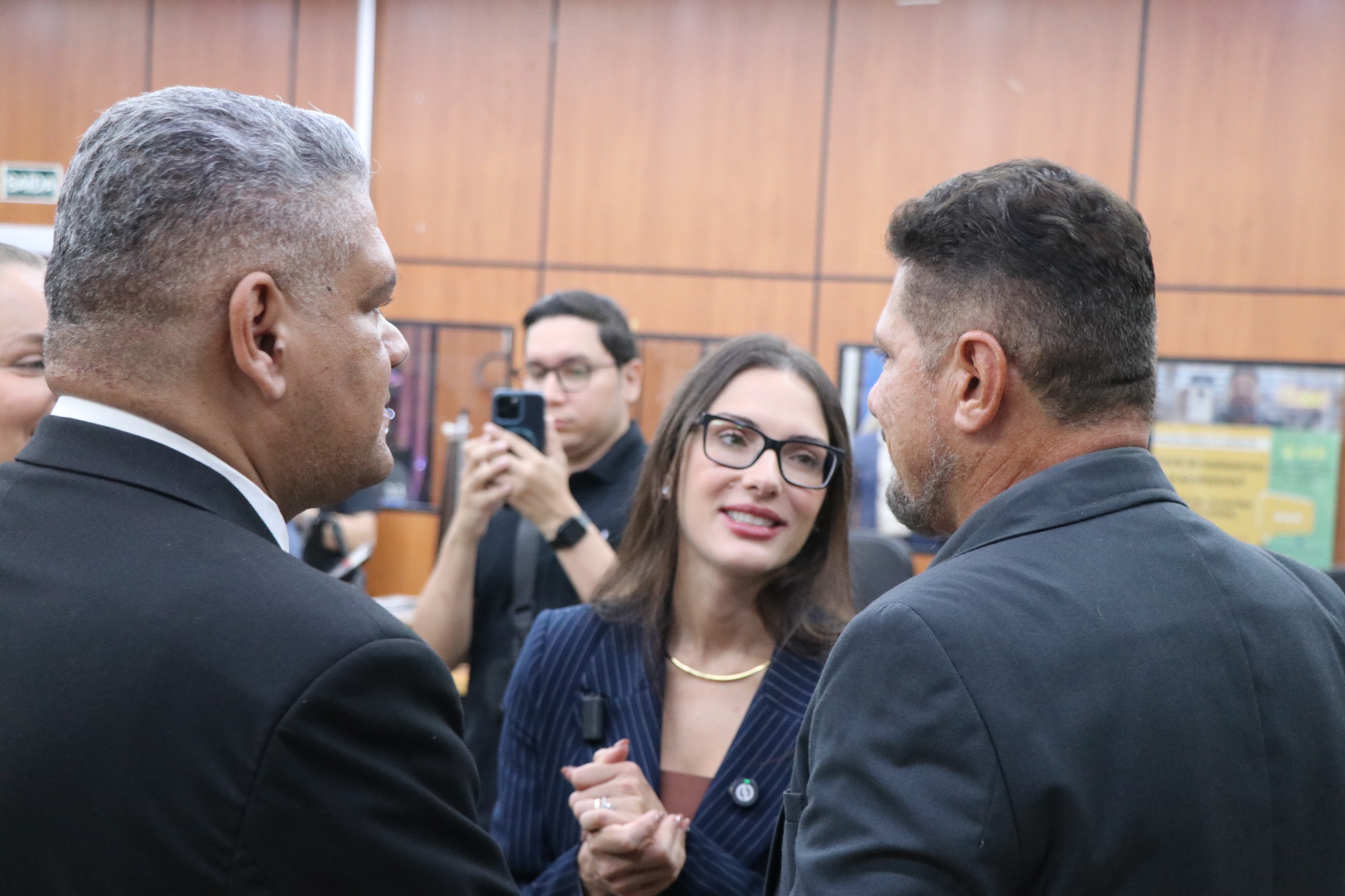 Sessão Solene em homenagem a personalidades de Cáceres (01.12.25)_Cred_Imprensa