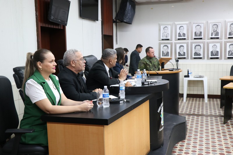 Sessão Solene em homenagem a personalidades de Cáceres (01.12.25)_Cred_Imprensa