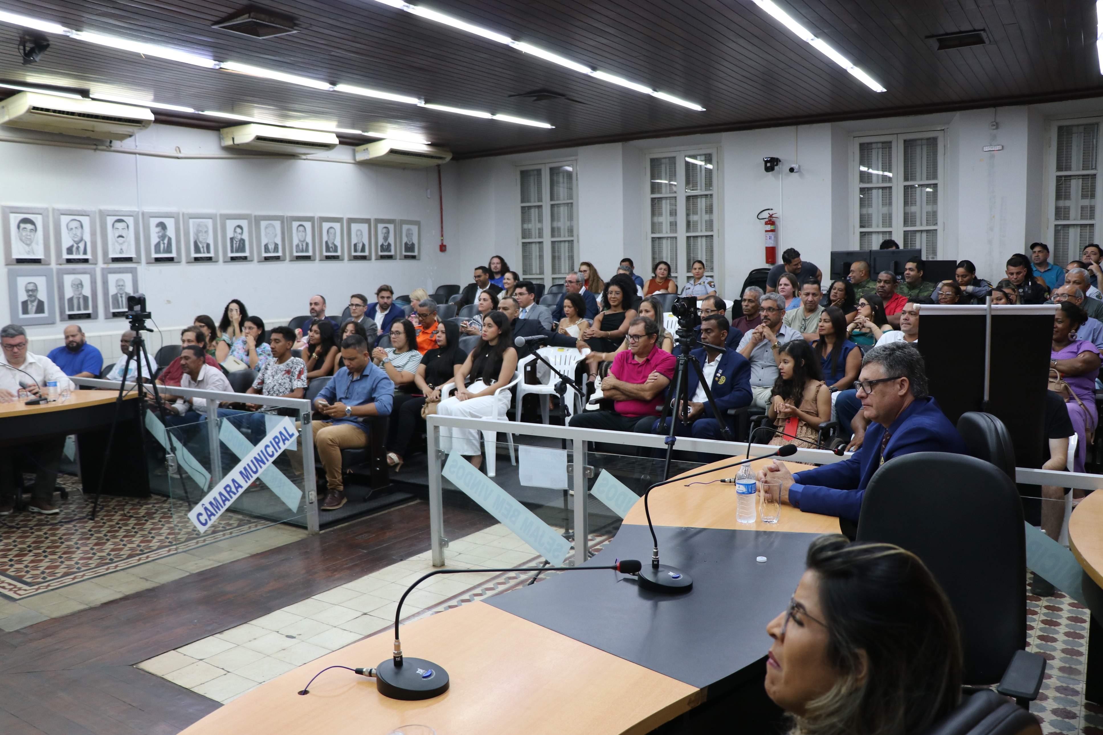 Sessão Solene em homenagem a personalidades de Cáceres (01.12.25)_Cred_Imprensa