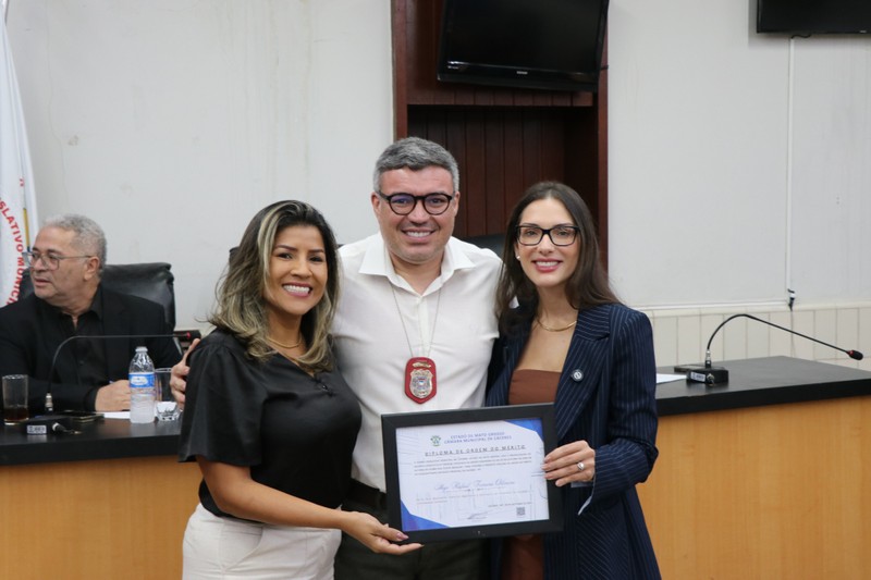 Sessão Solene em homenagem a personalidades de Cáceres (01.12.25)_Cred_Imprensa