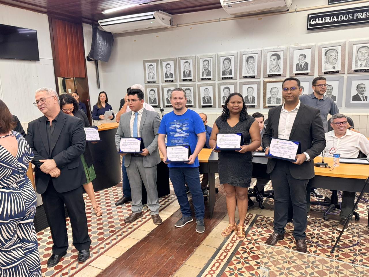 Sessão Solene em homenagem a personalidades de Cáceres (01.12.25)_Cred_Imprensa