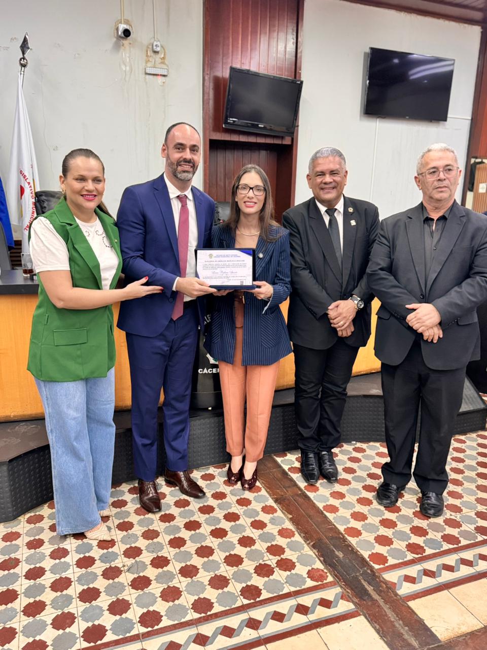 Sessão Solene em homenagem a personalidades de Cáceres (01.12.25)_Cred_Imprensa