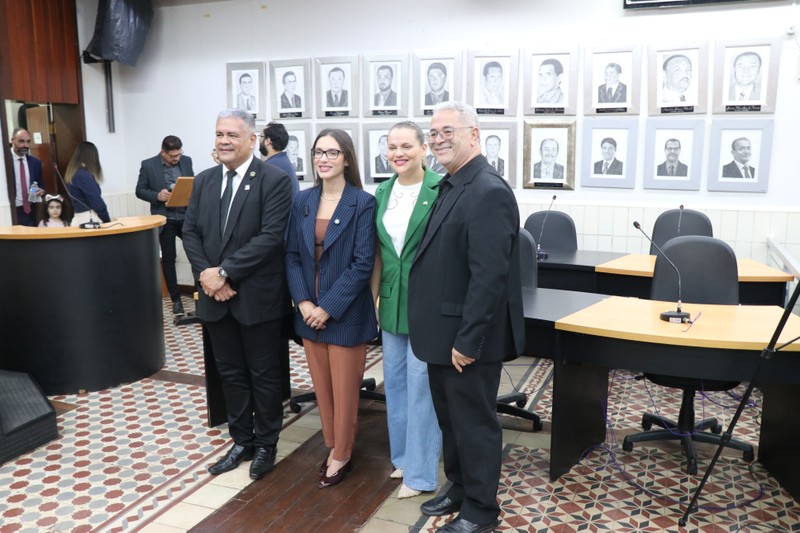 Sessão Solene em homenagem a personalidades de Cáceres (01.12.25)_Cred_Imprensa