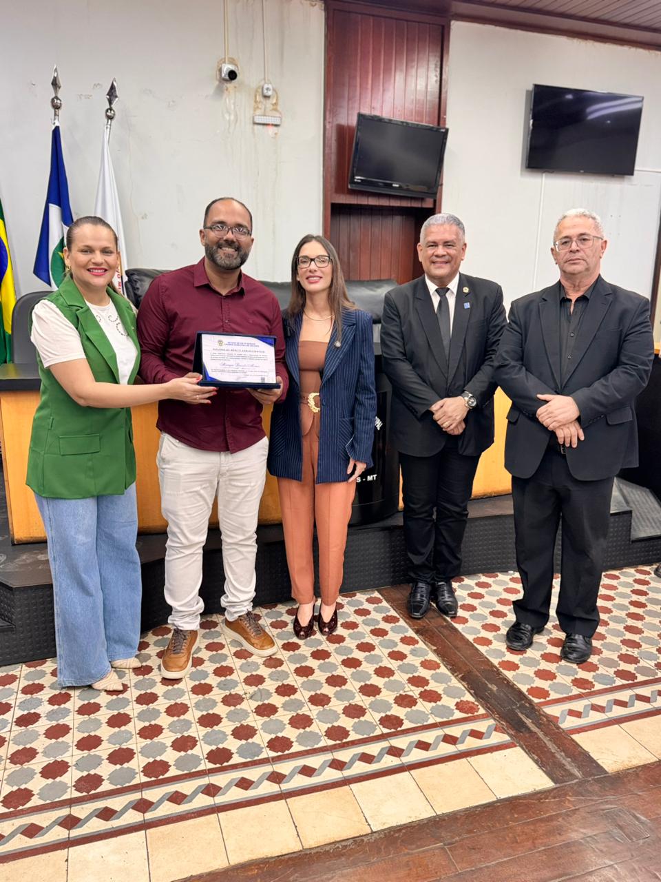 Sessão Solene em homenagem a personalidades de Cáceres (01.12.25)_Cred_Imprensa