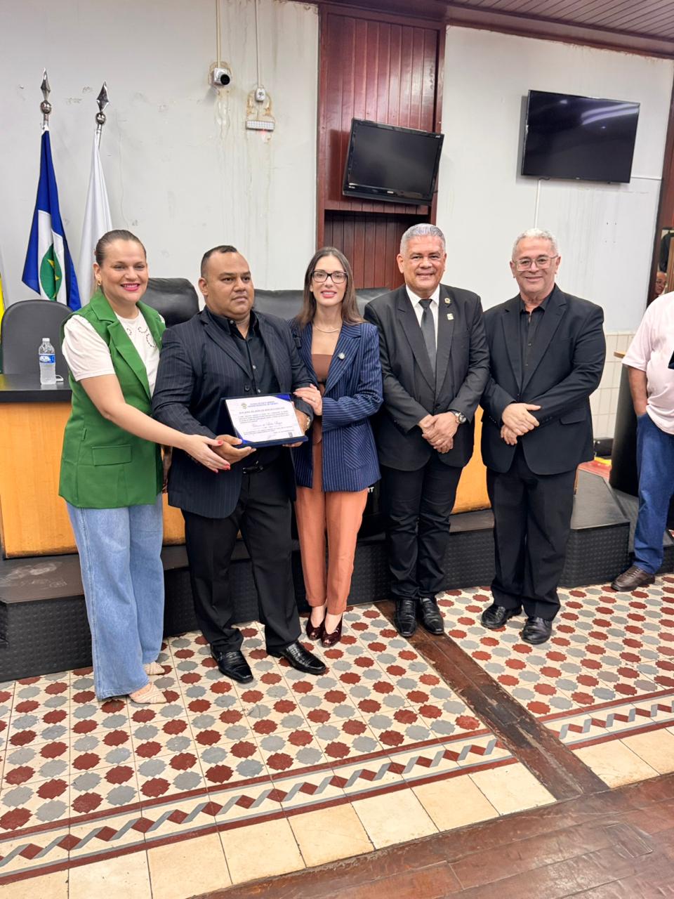 Sessão Solene em homenagem a personalidades de Cáceres (01.12.25)_Cred_Imprensa
