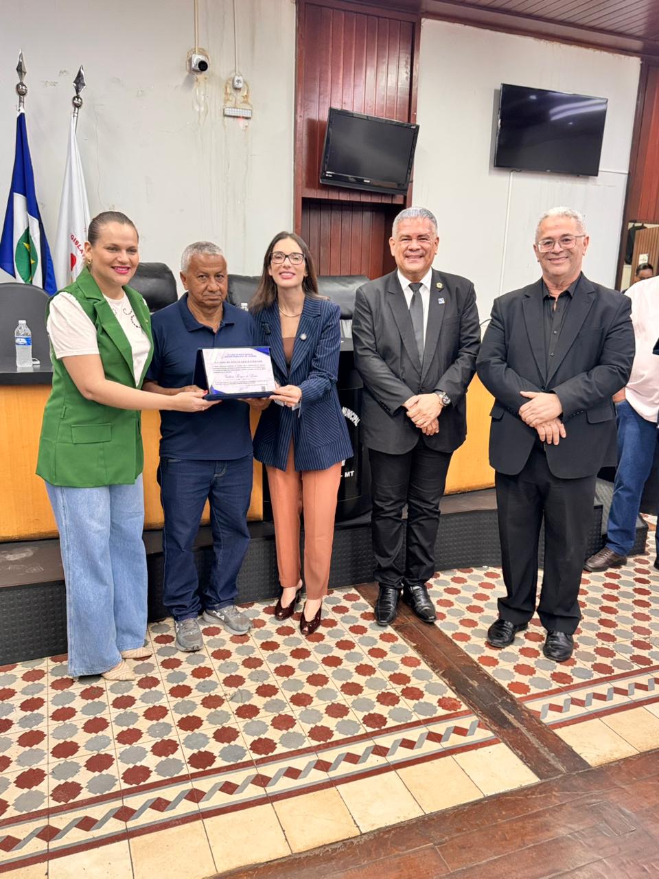 Sessão Solene em homenagem a personalidades de Cáceres (01.12.25)_Cred_Imprensa