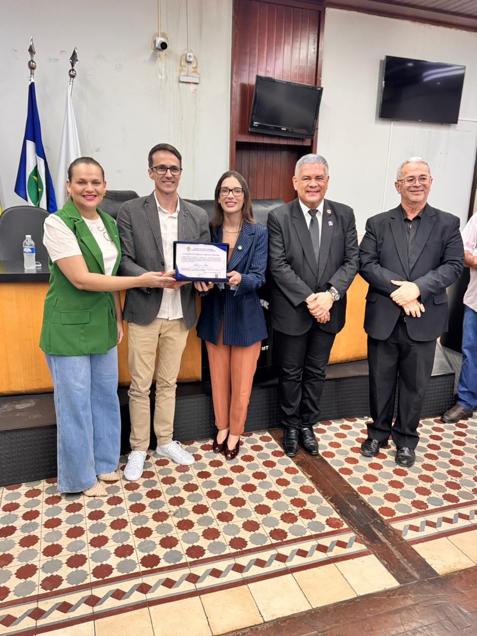 Sessão Solene em homenagem a personalidades de Cáceres (01.12.25)_Cred_Imprensa