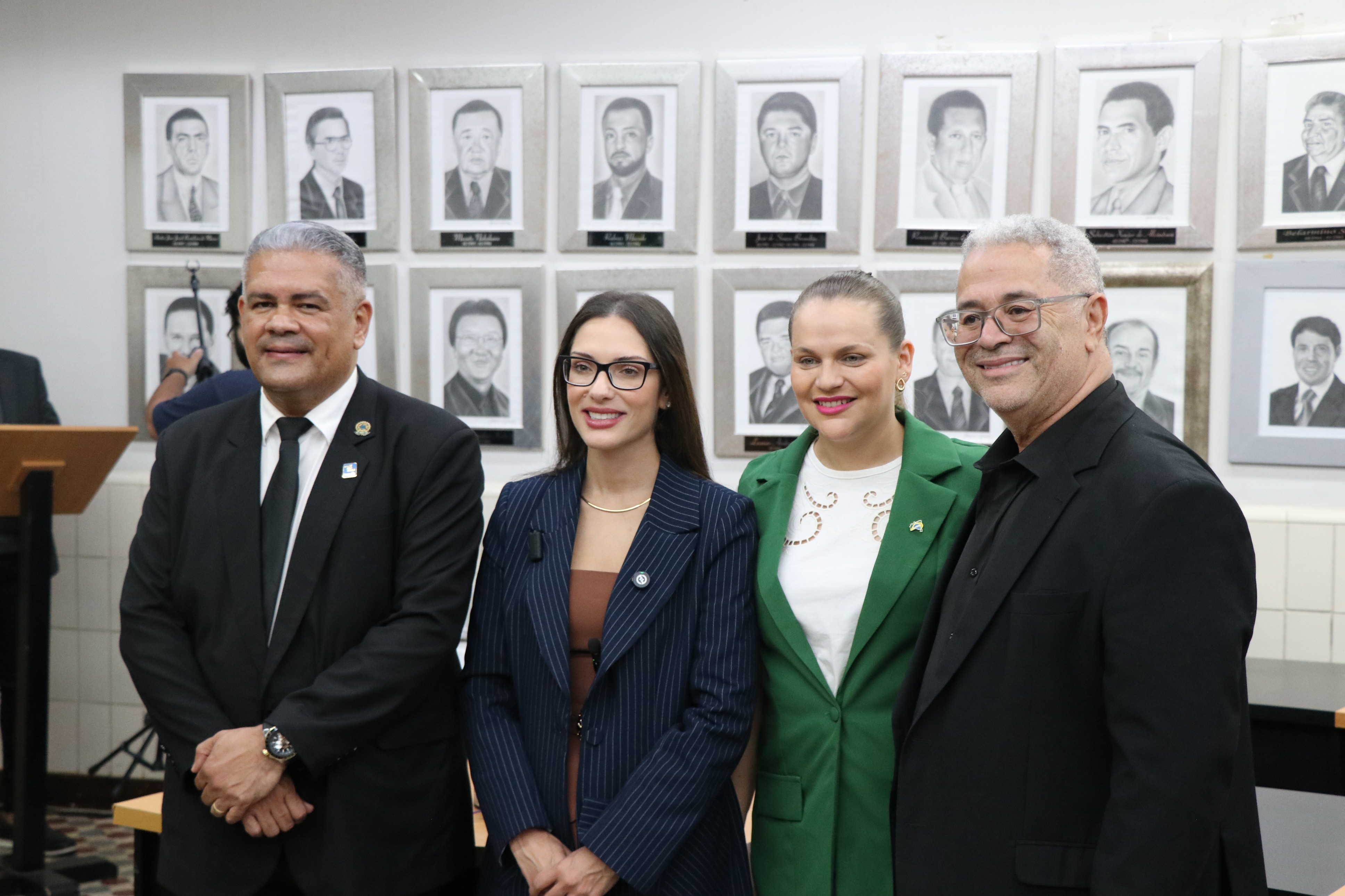 Sessão Solene em homenagem a personalidades de Cáceres (01.12.25)_Cred_Imprensa