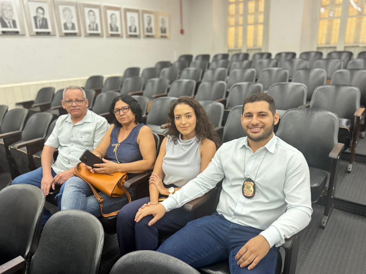 Título de Cidadão Cacerense ao delegado da PF Irineu Dias Tavares_CRED_CMC