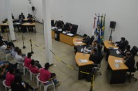 Alunos da Unopar Lotam a Sessão da Câmara