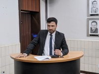 Após denúncias de "fura-filas" na Saúde, requerimento solicita lista de atendimentos médicos públicos ainda não realizados nos últimos três anos