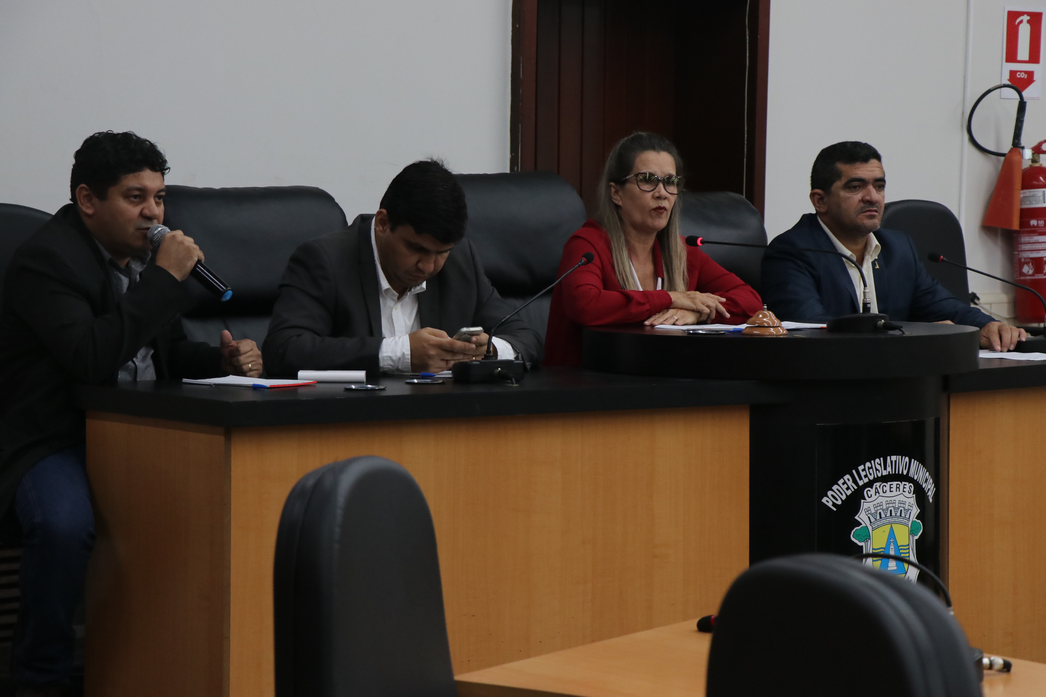 Audiência sobre CPI da Energisa tem denúncias graves de deputado e relatos da população