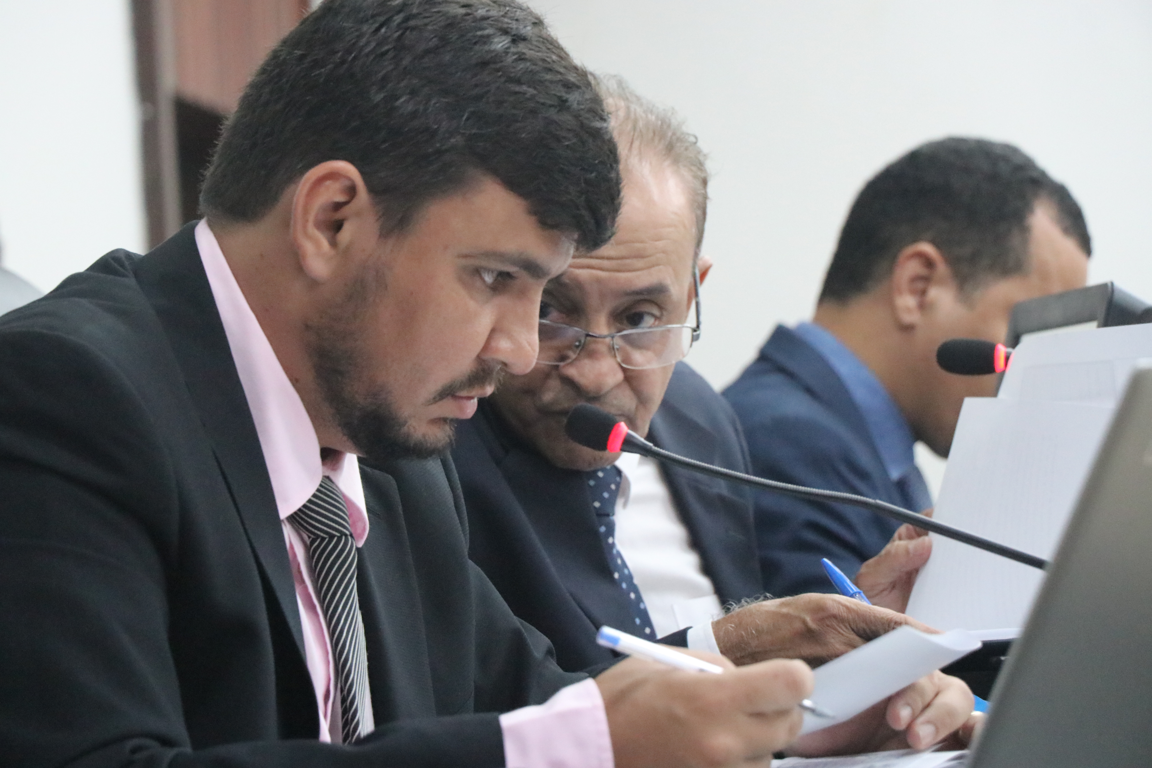 Câmara aprova indicação de campanha de conscientização para pedestres e motoristas no trânsito